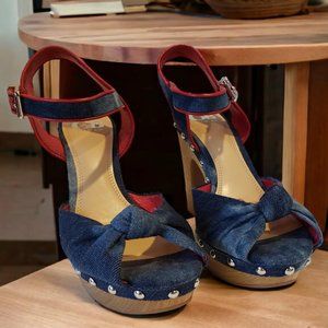 Gianni Bini Woman's Heals Size 8, 5 inch heal 